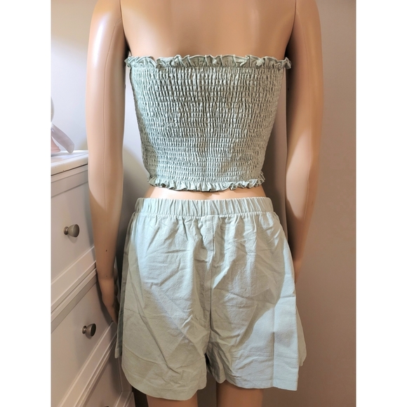 Light Green 2-piece Set - Picture 2 of 4